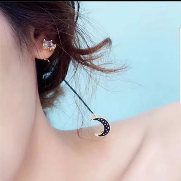 ⚡NEW!!⚡ Star & Moon Stud - Dangle Earrings - Picture 3 of 4